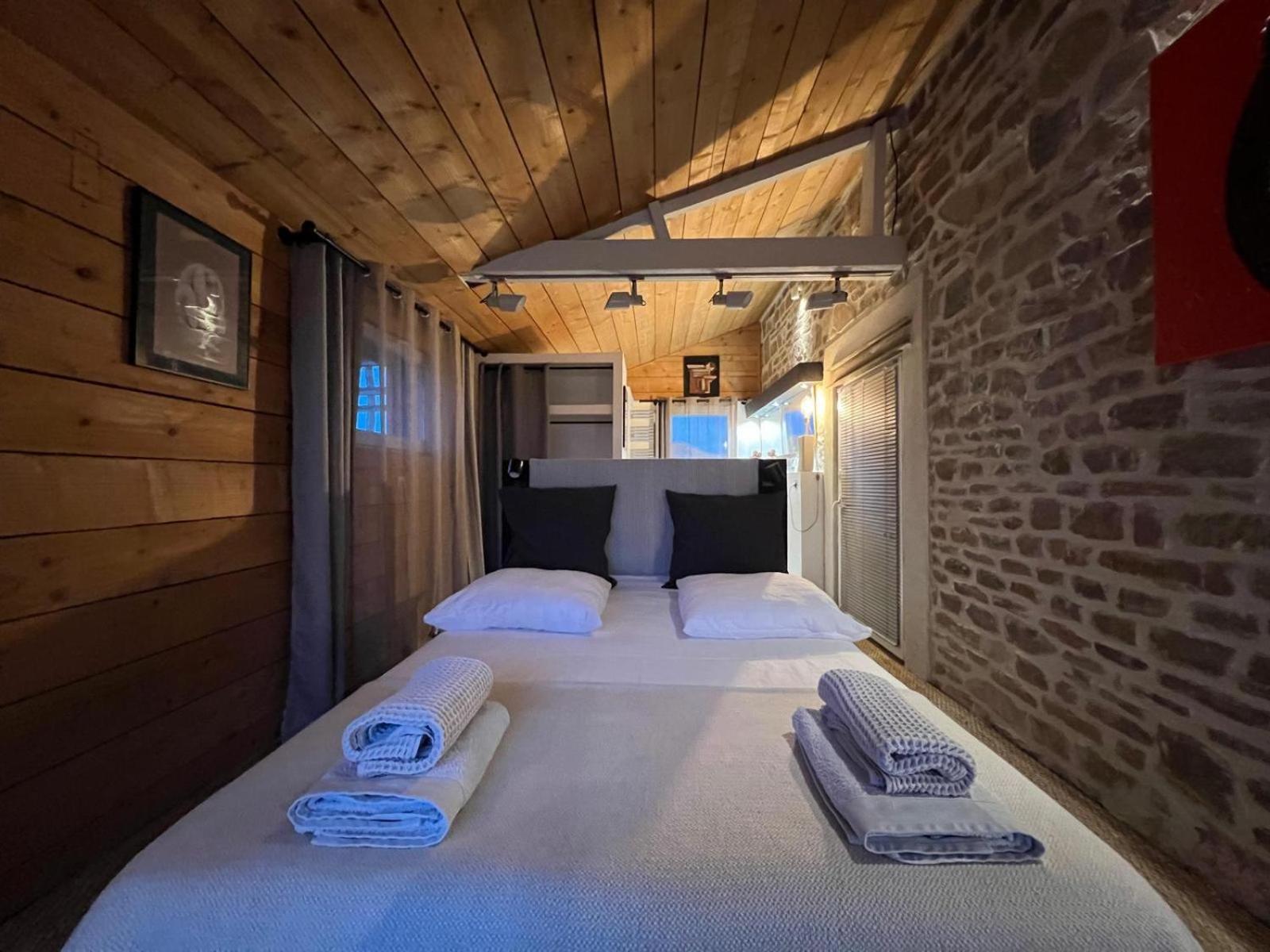 Galerie, Tumulus De La Hogue Hotel Fontenay-le-Marmion Екстериор снимка